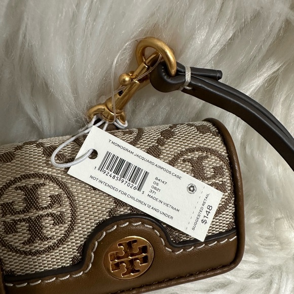 Tory Burch Tan and Cream Jacquard AirPods Case - Picture 2 of 8